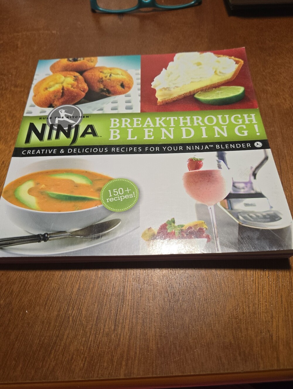 Ninja Breakthrough Blending Cookbook - Green, White & Red Cover